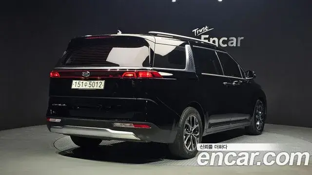 Kia Carnival 2021 — Фото 2/20