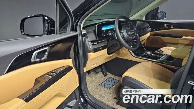 Kia Carnival 2021 — Фото 11/20