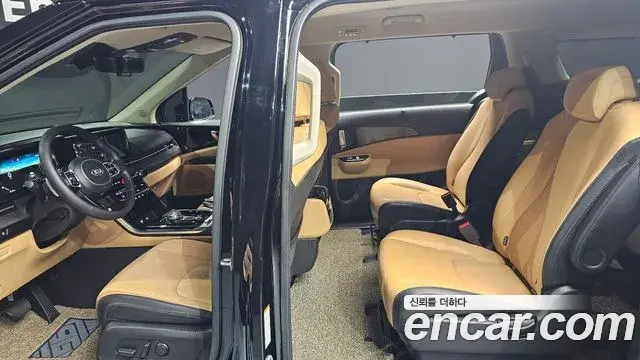 Kia Carnival 2021 — Фото 16/20