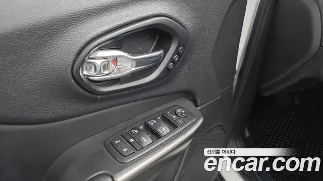 Jeep Cherokee 2021 — Şəkil 5/20