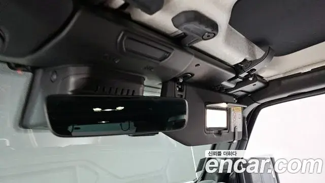 Jeep Wrangler 2019 — Фото 19/20
