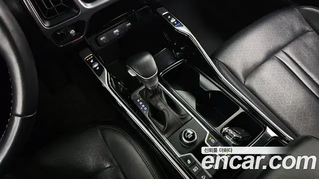 Kia Sorento 2022 — Şəkil 18/20