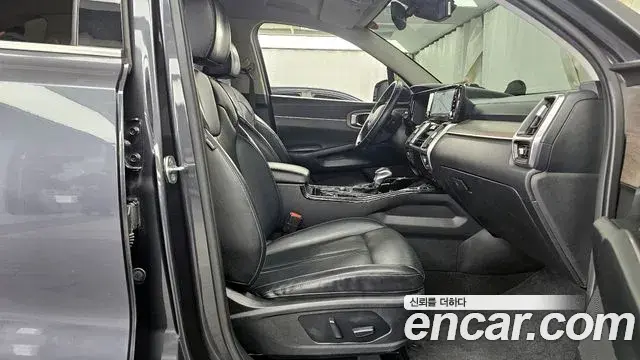 Kia Sorento 2022 — Şəkil 16/20