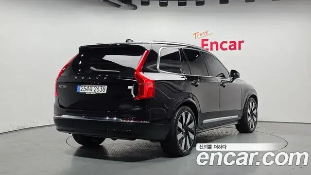 Volvo XC90 2024 — Photo 7/20