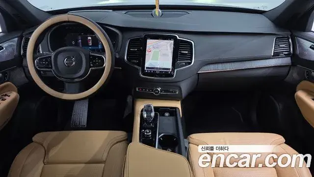 Volvo XC90 2024 — Photo 19/20