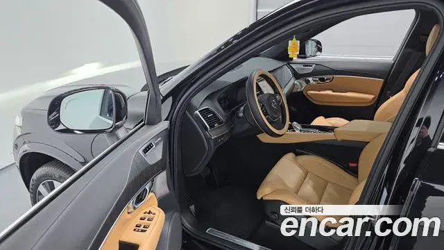 Volvo XC90 2024 — Photo 14/20