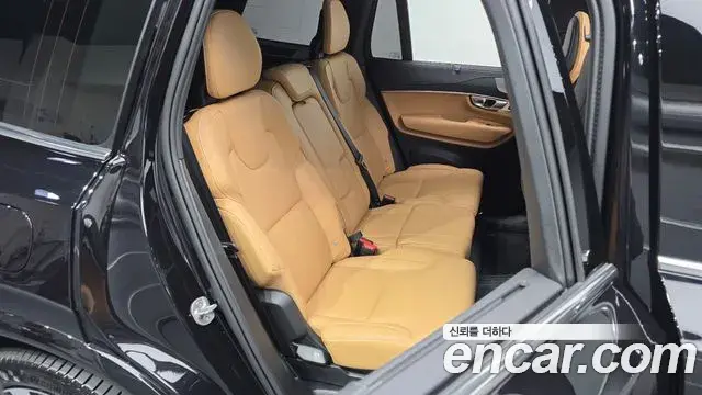 Volvo XC90 2024 — Photo 2/20