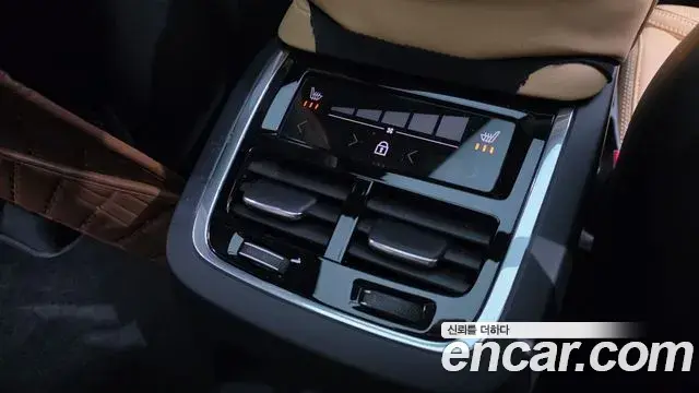 Volvo XC90 2024 — Photo 6/20