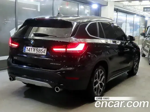 BMW X1 2021 — Photo 8/20