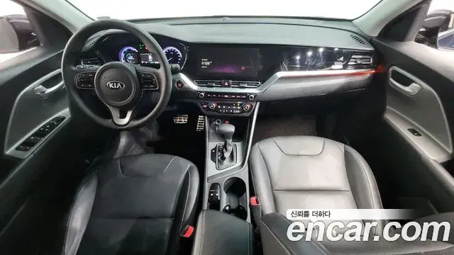 Kia Niro 2019 — Şəkil 14/20