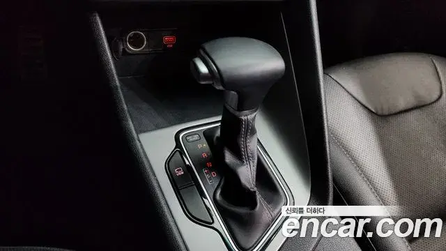 Kia Niro 2019 — Şəkil 10/20