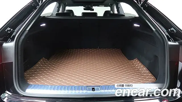 Audi Q8 2021 — Şəkil 8/20