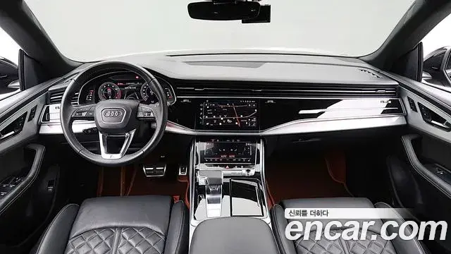 Audi Q8 2021 — Şəkil 16/20