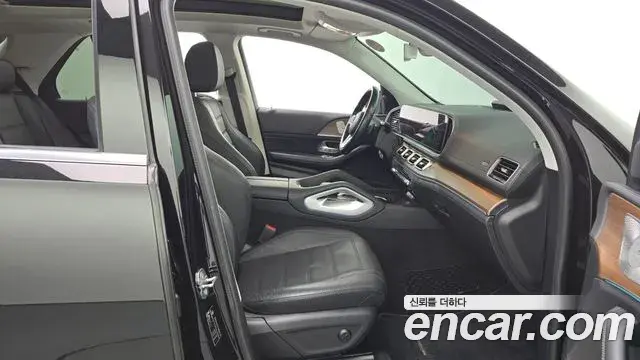 Mercedes-Benz GLE-Class 2020 — Şəkil 19/20