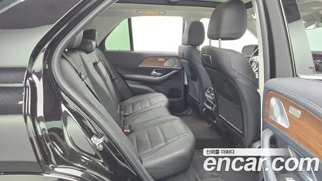 Mercedes-Benz GLE-Class 2020 — Şəkil 2/20
