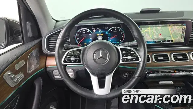 Mercedes-Benz GLE-Class 2020 — Şəkil 16/20