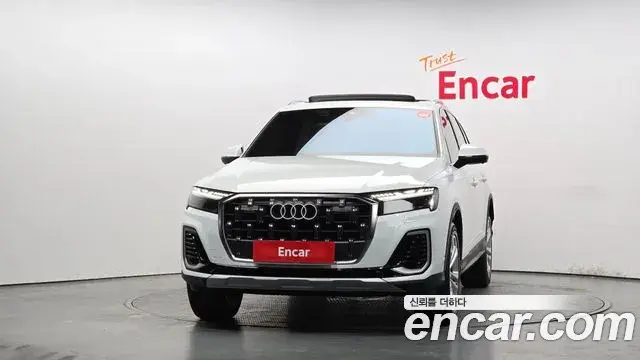 Audi Q7 2025 — ფოტო 2/21