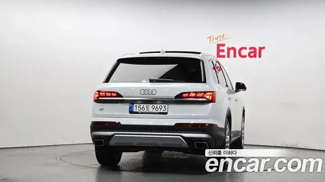 Audi Q7 2025 — ფოტო 19/21