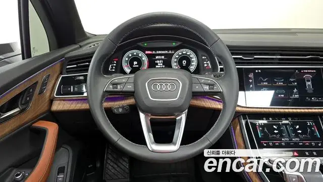 Audi Q7 2025 — ფოტო 6/21
