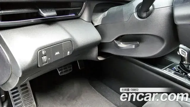 Hyundai The New Avante Hybrid 2022 — Photo 3/20