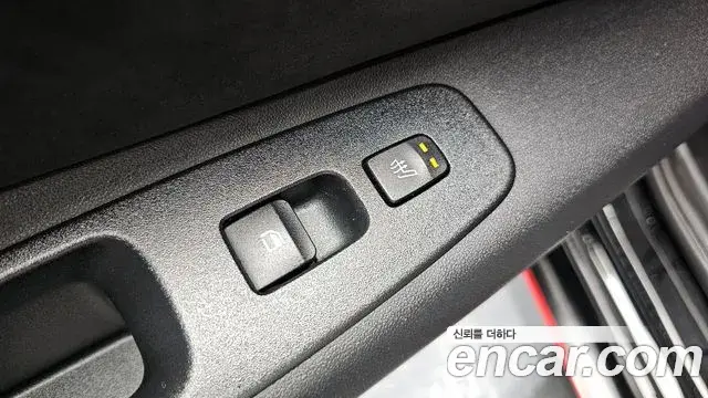 Hyundai The New Avante Hybrid 2022 — Photo 12/20
