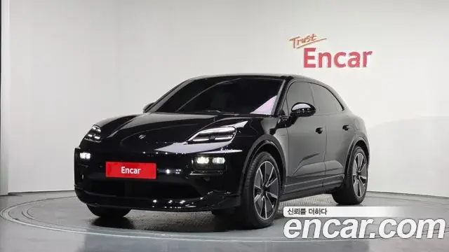 Porsche Macan EV 2025 — Şəkil 13/20
