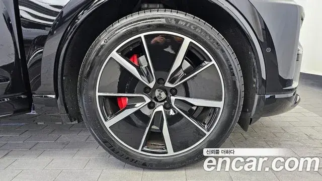 Porsche Macan EV 2025 — Şəkil 16/20