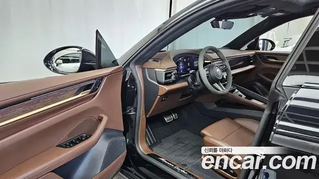 Porsche Macan EV 2025 — Şəkil 19/20