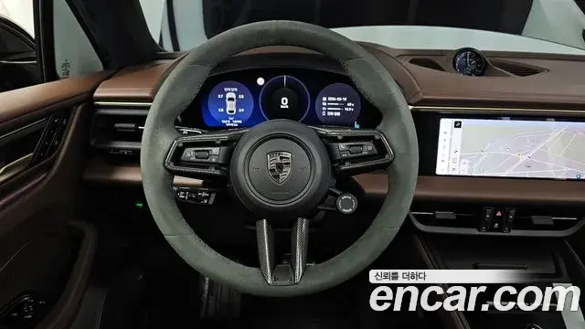 Porsche Macan EV 2025 — Şəkil 17/20