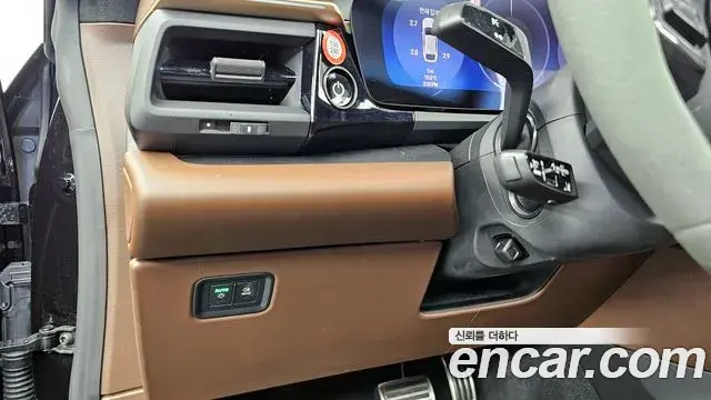 Porsche Macan EV 2025 — Şəkil 12/20