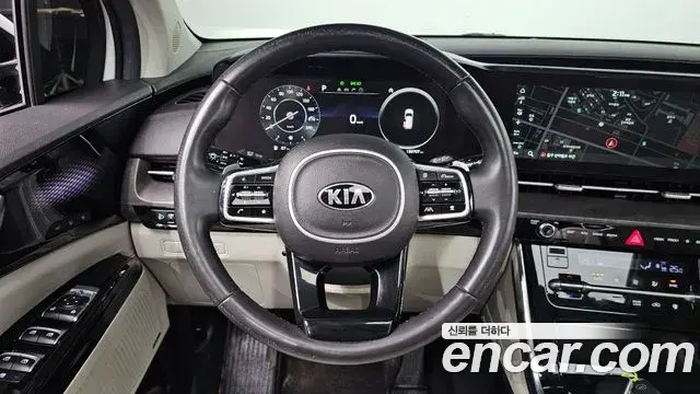 Kia Carnival 2021 — Фото 13/20