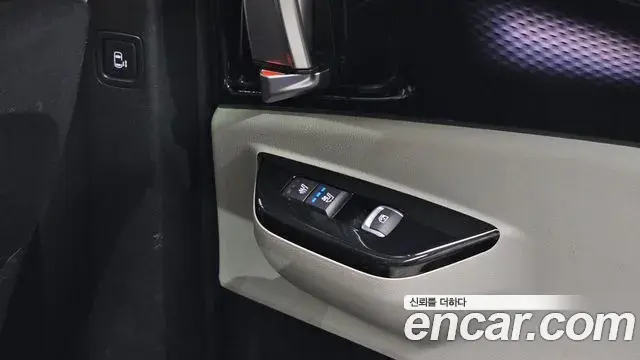 Kia Carnival 2021 — Фото 18/20