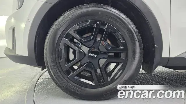 Kia Sorento 2024 — ფოტო 14/20
