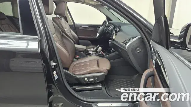 BMW X3 2018 — Şəkil 9/20