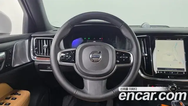Volvo V60 Cross Country 2023 — Şəkil 17/20