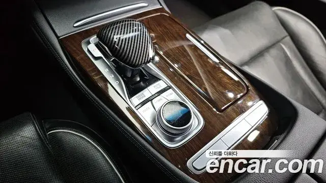 Kia The K9 2018 — ფოტო 8/20