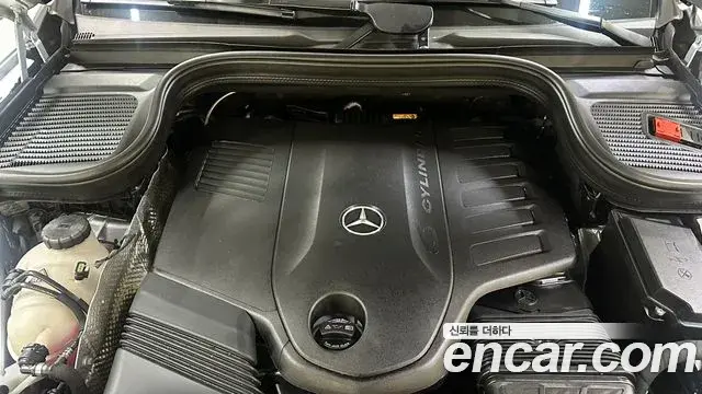Mercedes-Benz GLE-Class 2025 — Photo 4/20