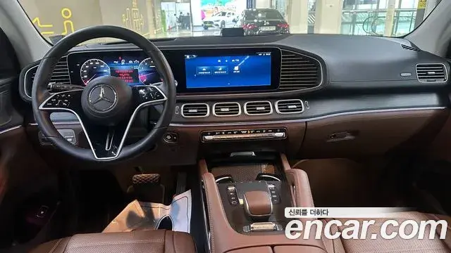 Mercedes-Benz GLE-Class 2025 — Photo 17/20