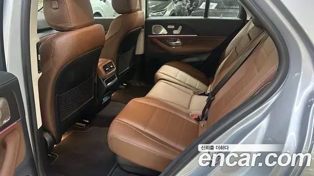 Mercedes-Benz GLE-Class 2025 — Photo 11/20