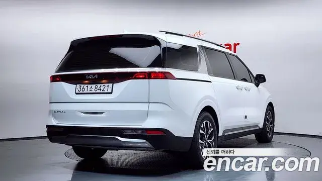 Kia Carnival 2022 — Фото 2/20