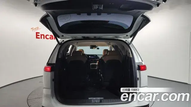 Kia Carnival 2022 — Фото 20/20