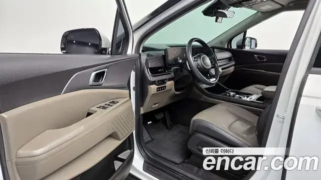 Kia Carnival 2024 — ფოტო 20/20