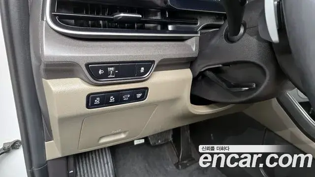 Kia Carnival 2024 — ფოტო 14/20