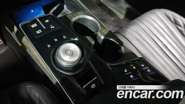 Kia K8 2023 — Şəkil 7/20