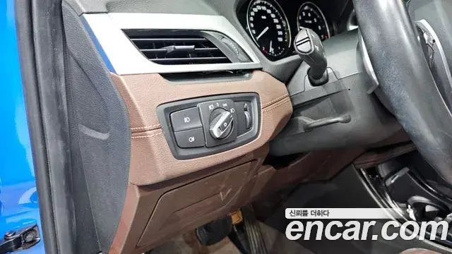 BMW X1 2022 — ფოტო 1/20