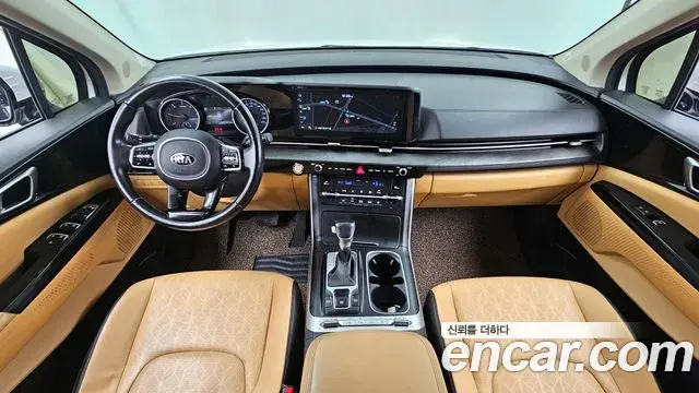 Kia Carnival 2021 — Photo 16/20