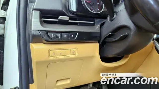 Kia Carnival 2021 — Photo 5/20