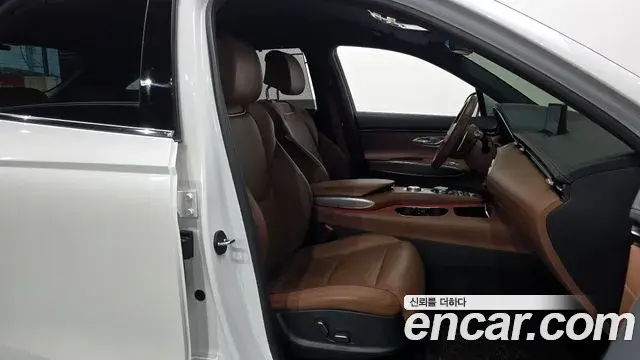 Genesis GV70 2021 — ფოტო 9/21