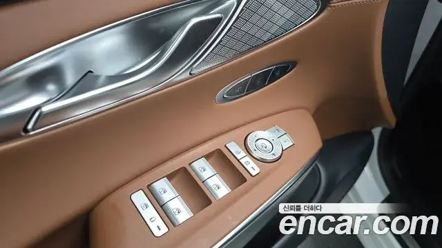 Genesis GV70 2021 — ფოტო 21/21
