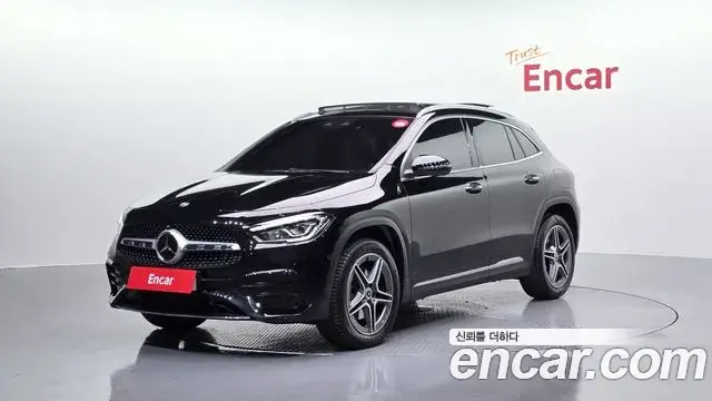 Mercedes-Benz GLA-Class 2022 — Photo 4/20